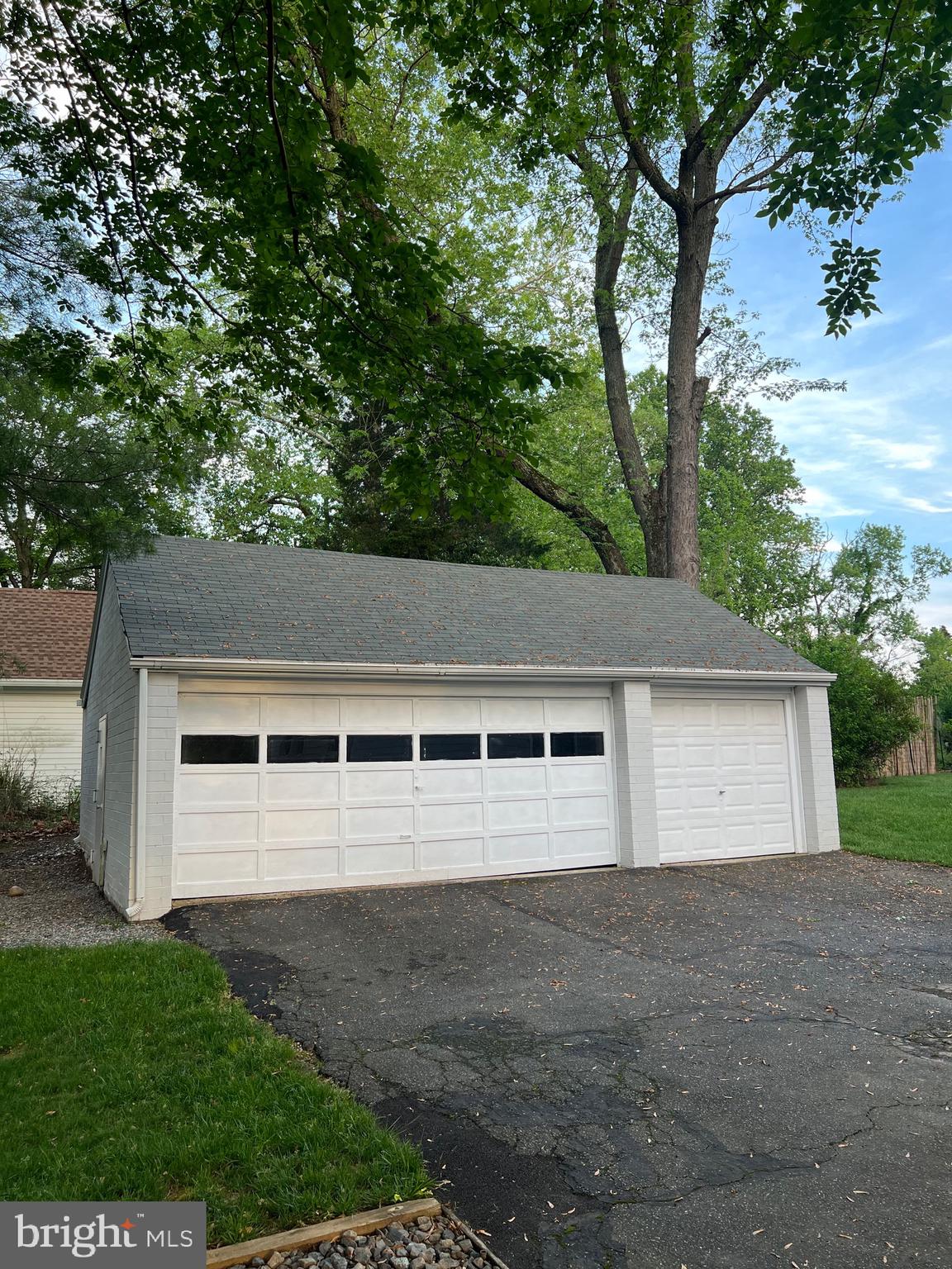 15707 SYCAMORE LANE