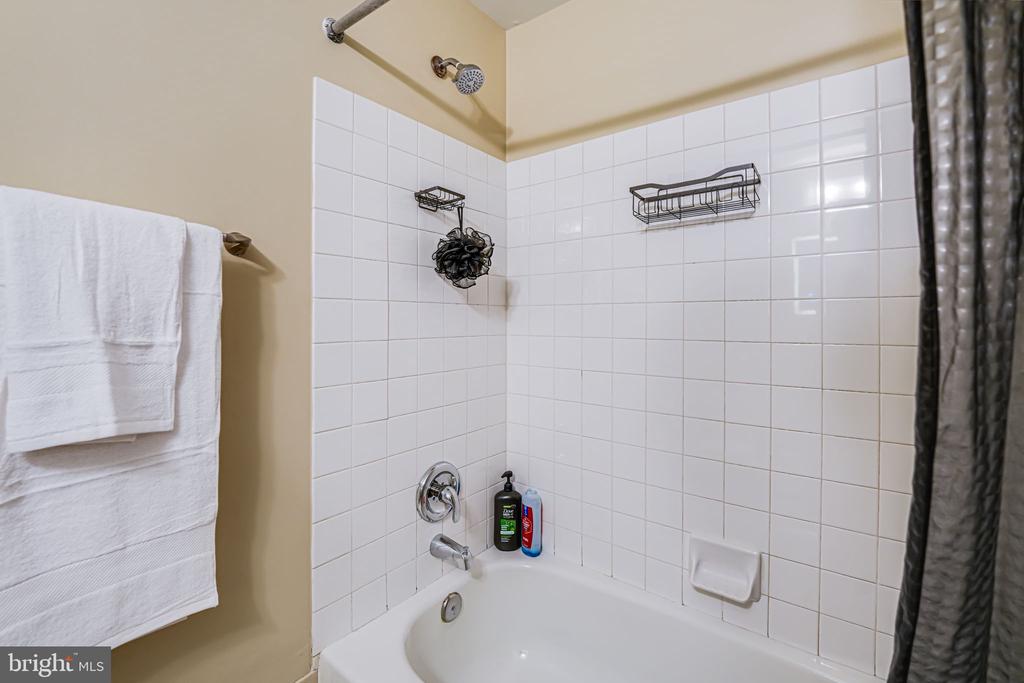 14854 HAMMERSMITH CIRCLE