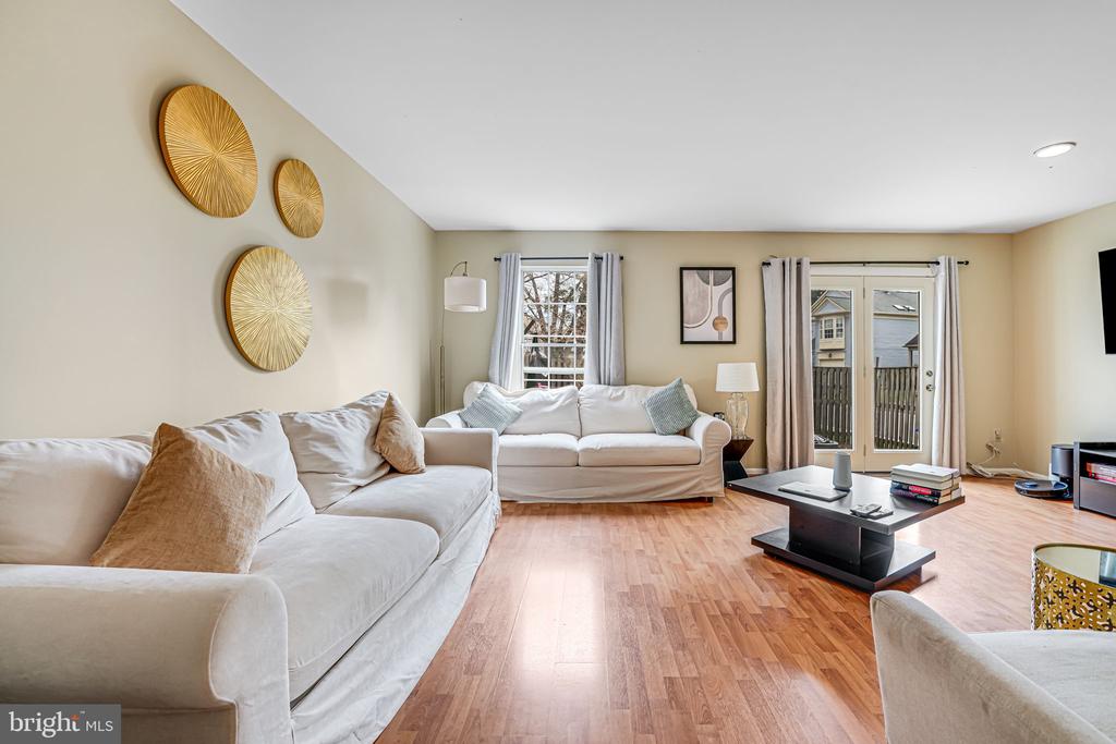 14854 HAMMERSMITH CIRCLE