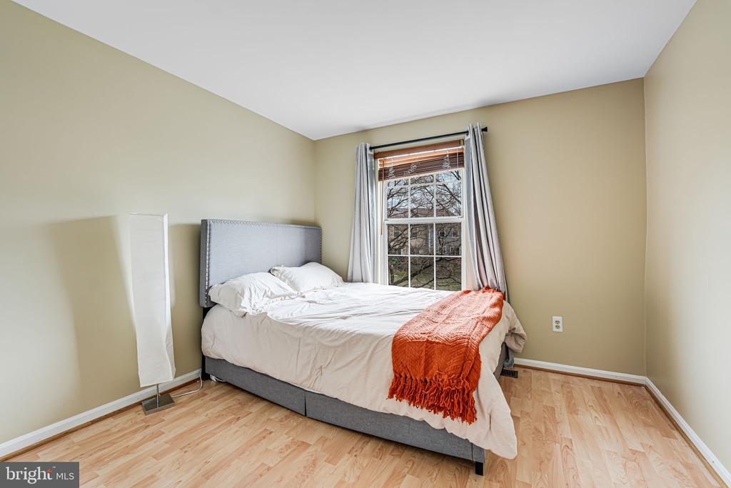 14854 HAMMERSMITH CIRCLE
