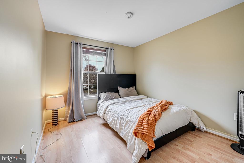 14854 HAMMERSMITH CIRCLE