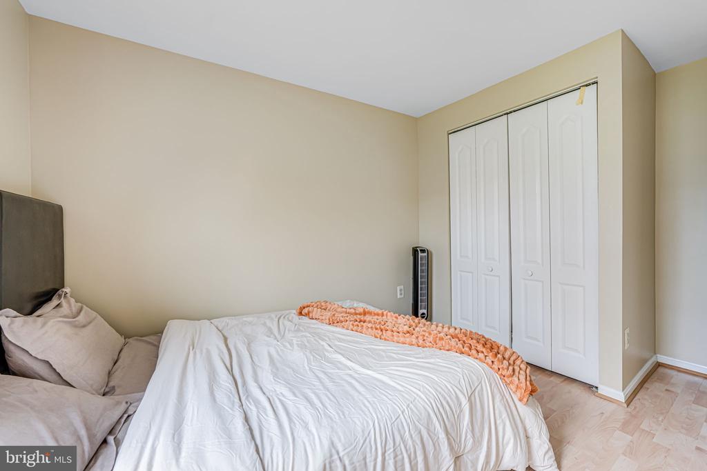 14854 HAMMERSMITH CIRCLE