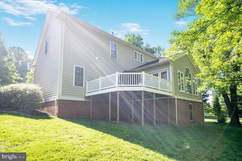 9 HENSON OAKS LANE