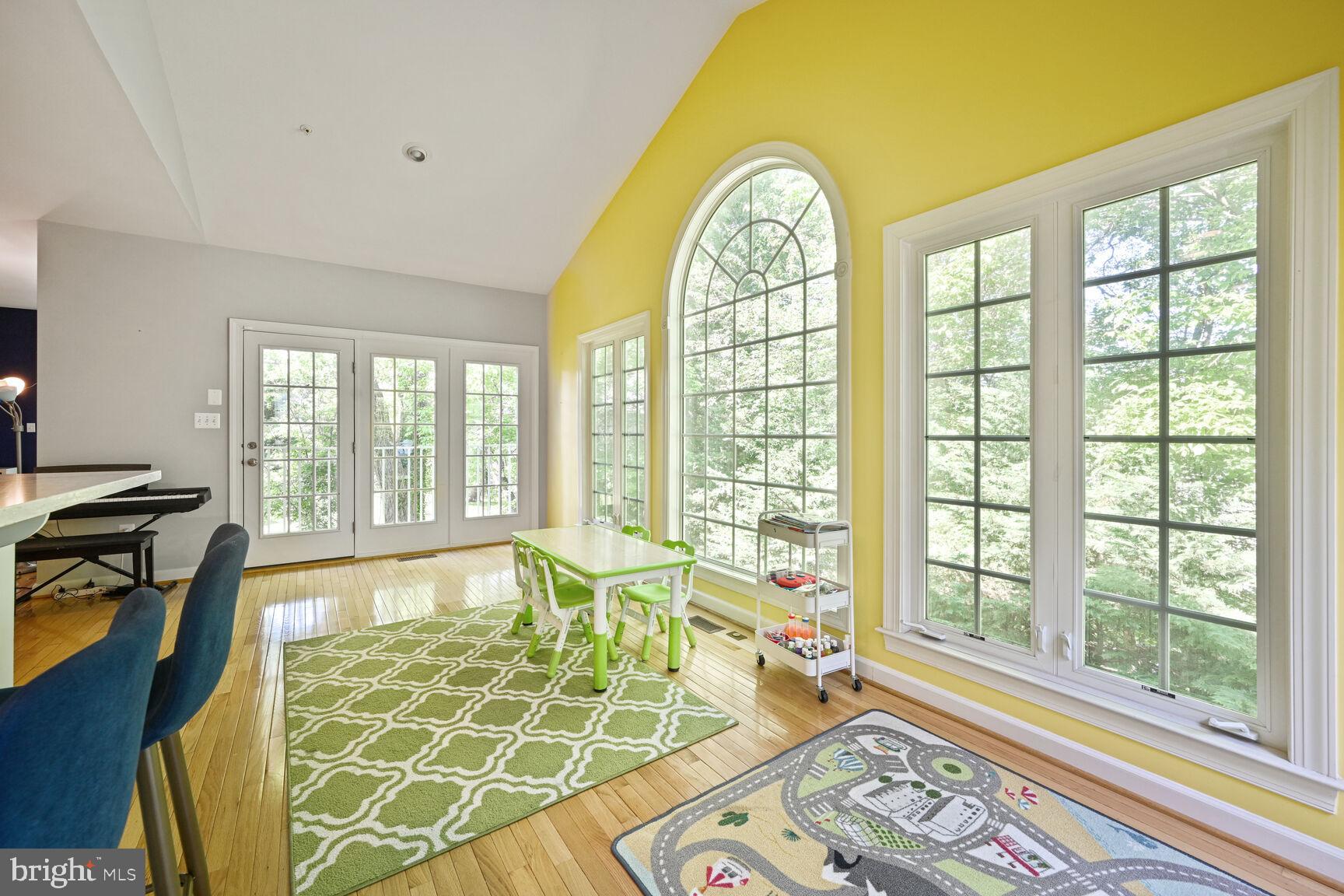 9 HENSON OAKS LANE