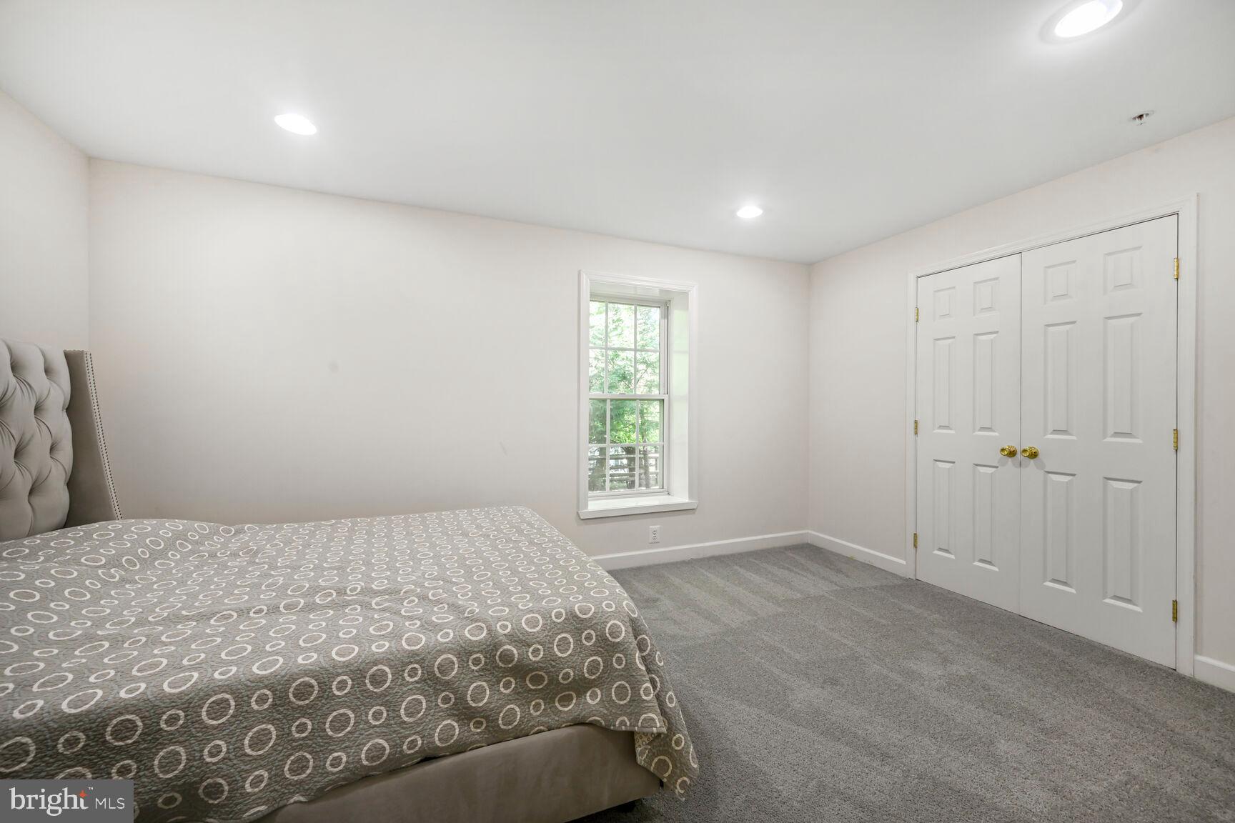 9 HENSON OAKS LANE