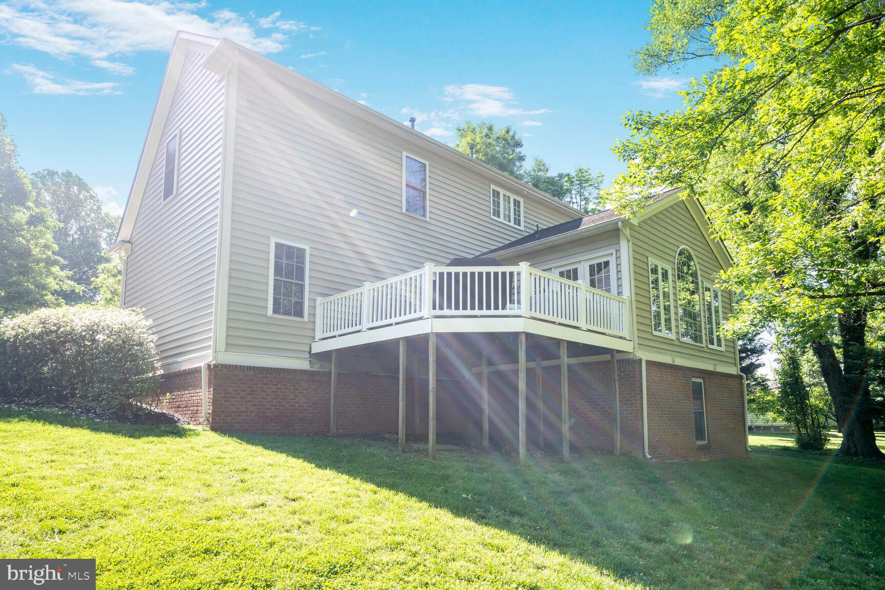 9 HENSON OAKS LANE
