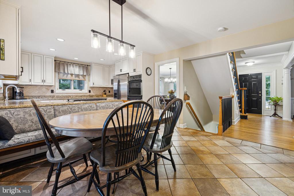 207 TSCHIFFELY SQUARE ROAD