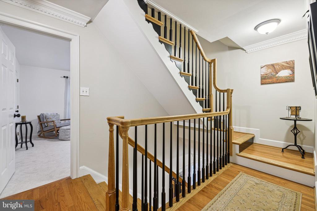 207 TSCHIFFELY SQUARE ROAD