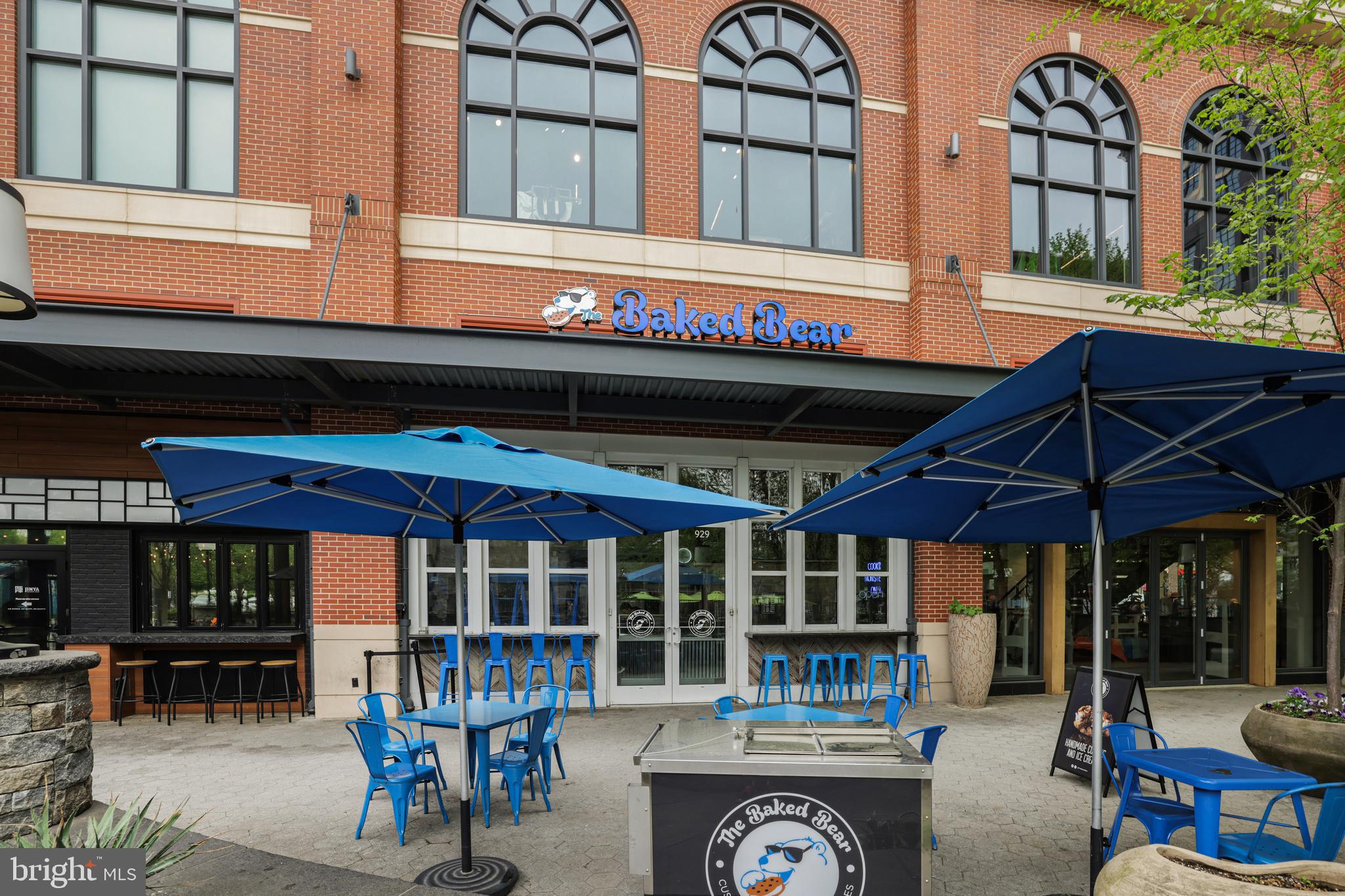 10504 MONTROSE AVENUE M-202