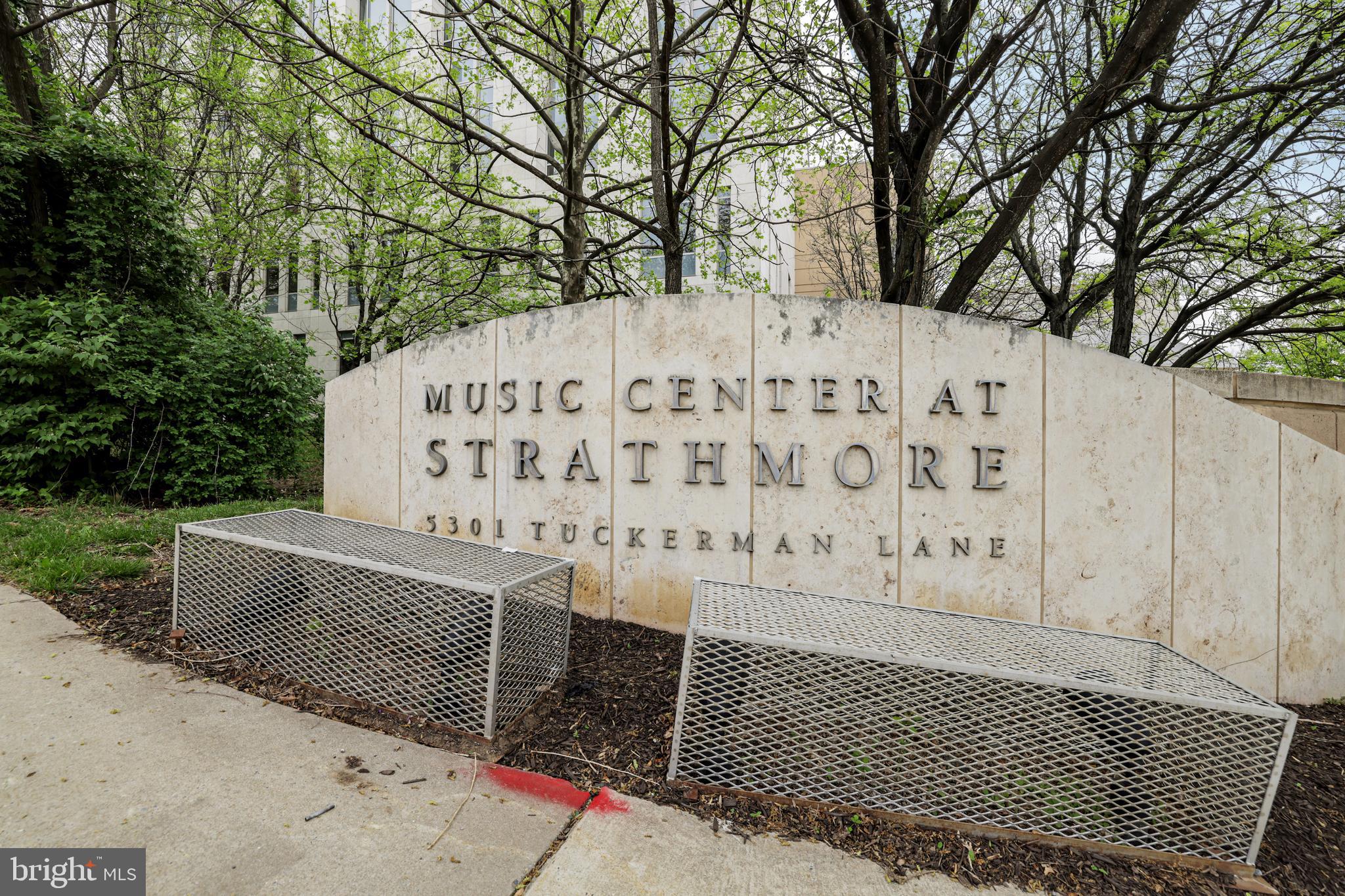 10504 MONTROSE AVENUE M-202