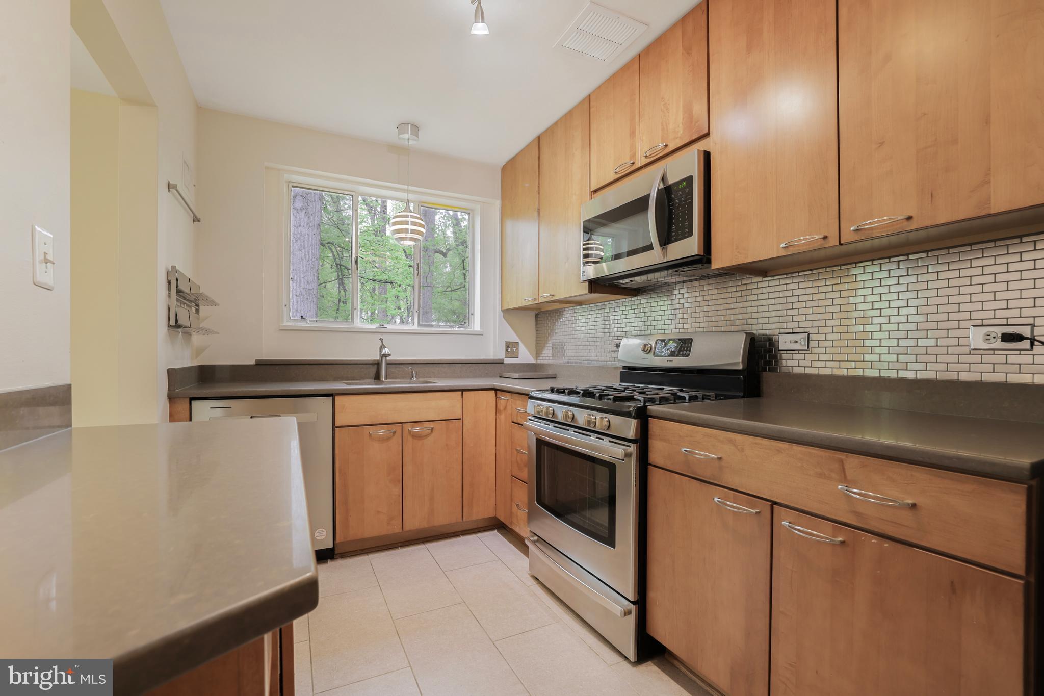 10504 MONTROSE AVENUE M-202