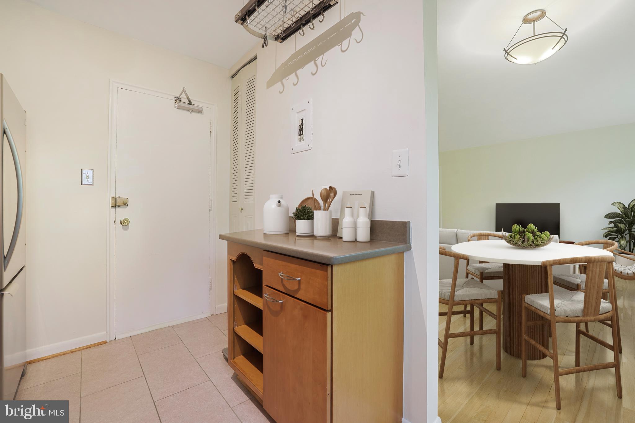 10504 MONTROSE AVENUE M-202