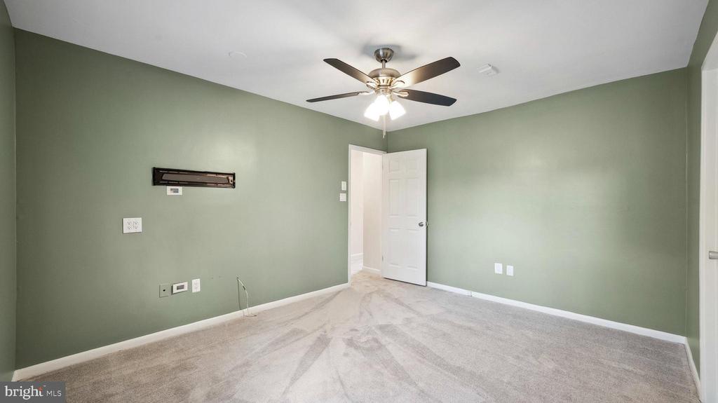 11121 BROAD GREEN DRIVE