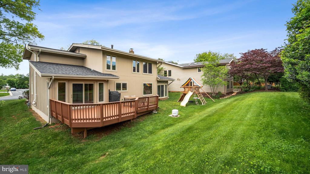 11121 BROAD GREEN DRIVE