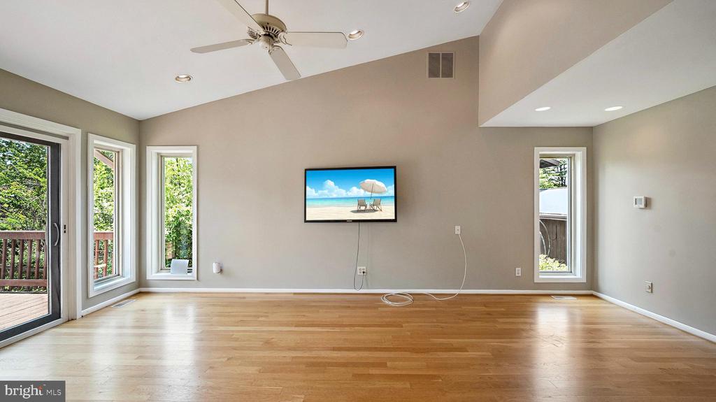 11121 BROAD GREEN DRIVE