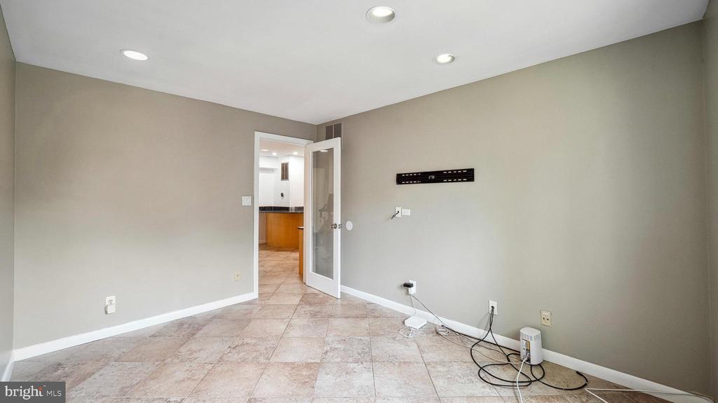 11121 BROAD GREEN DRIVE