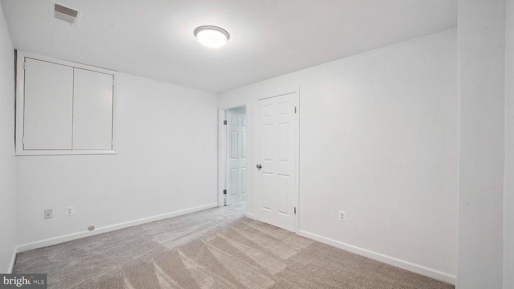 11121 BROAD GREEN DRIVE
