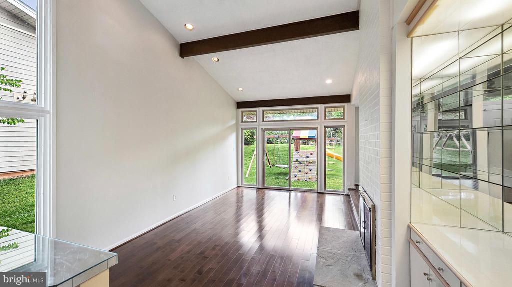11121 BROAD GREEN DRIVE