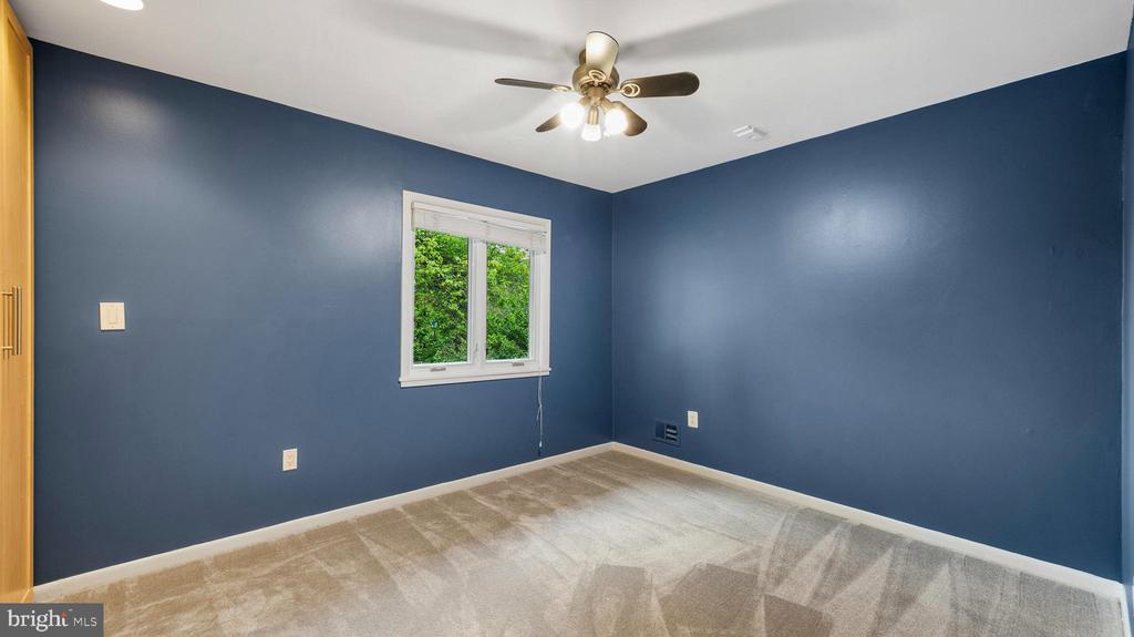 11121 BROAD GREEN DRIVE