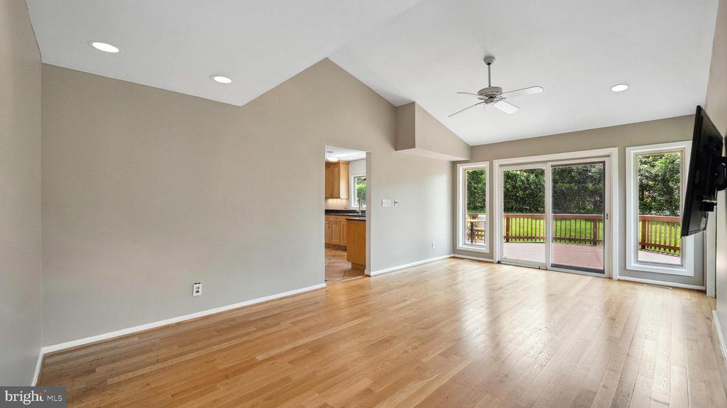 11121 BROAD GREEN DRIVE