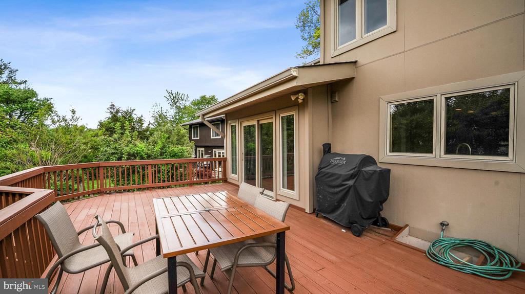 11121 BROAD GREEN DRIVE