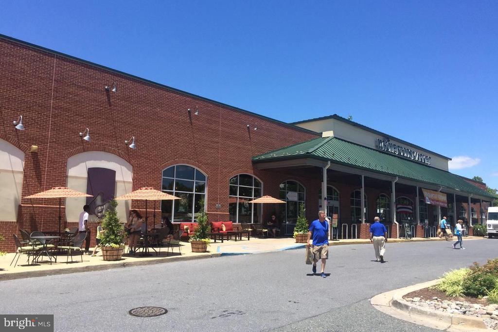 406 KENTLANDS BOULEVARD 303