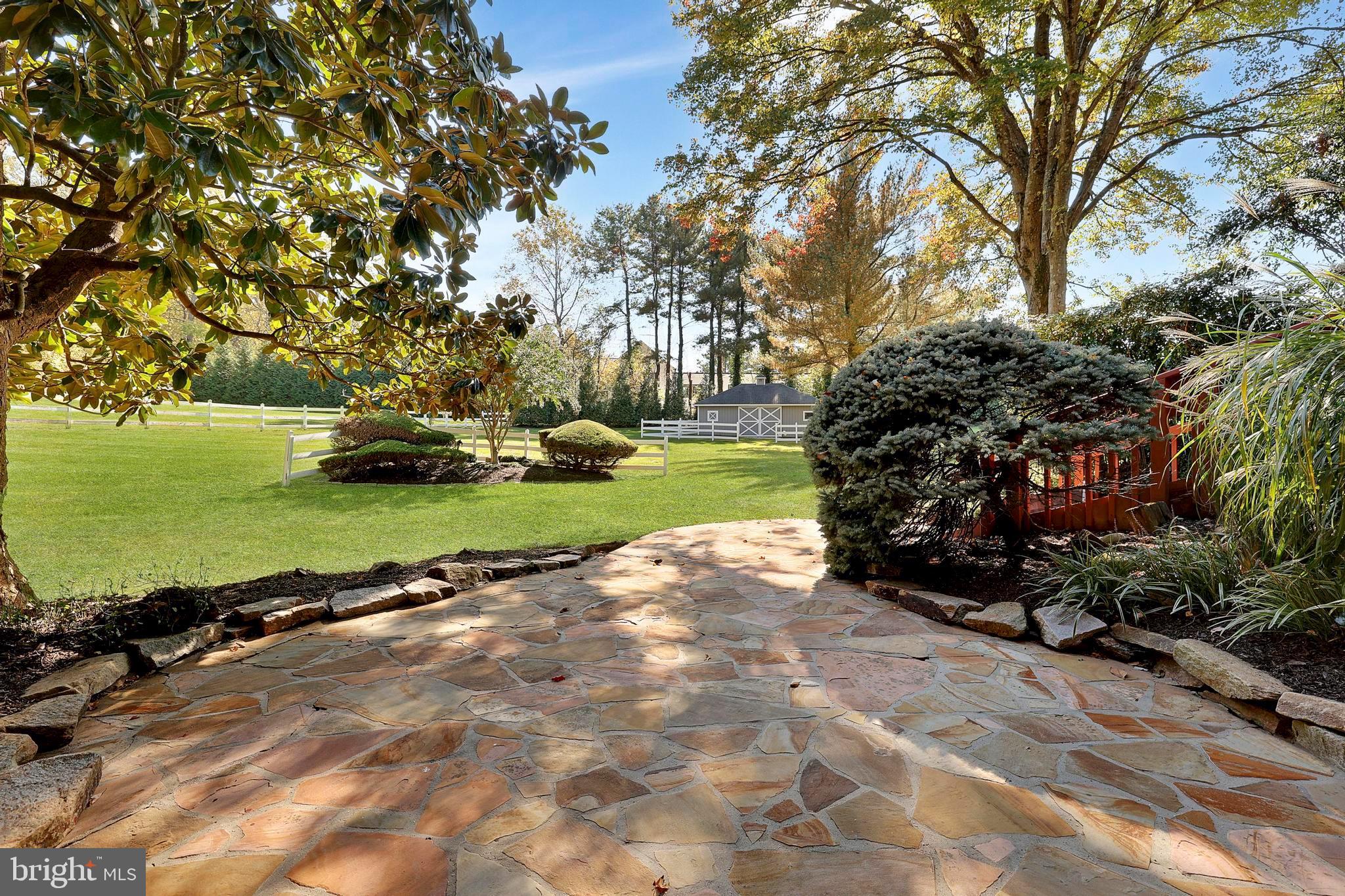 11108 POTOMAC VIEW DRIVE