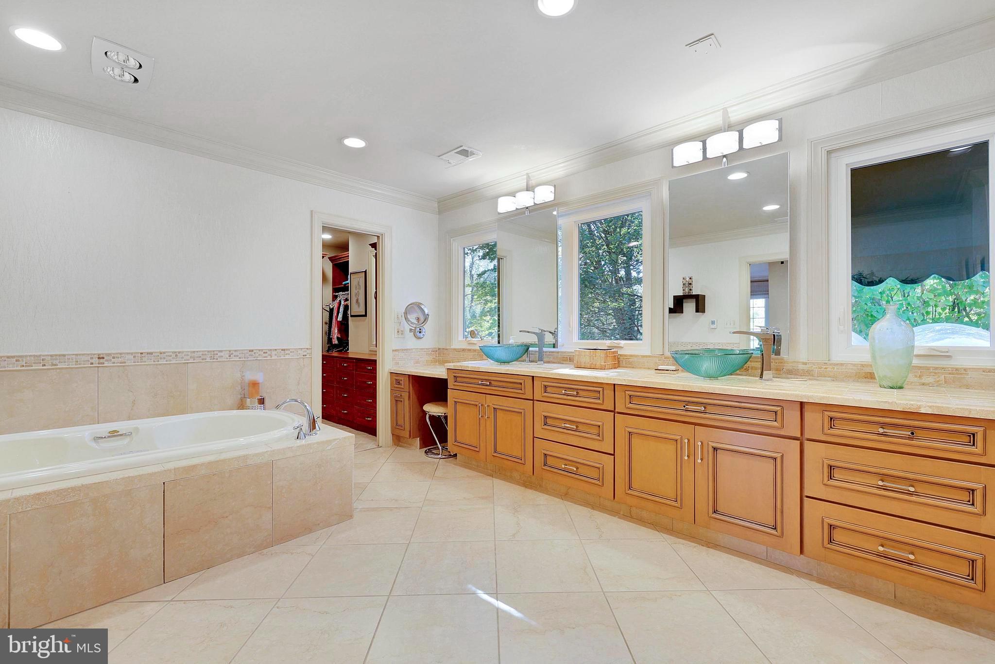 11108 POTOMAC VIEW DRIVE