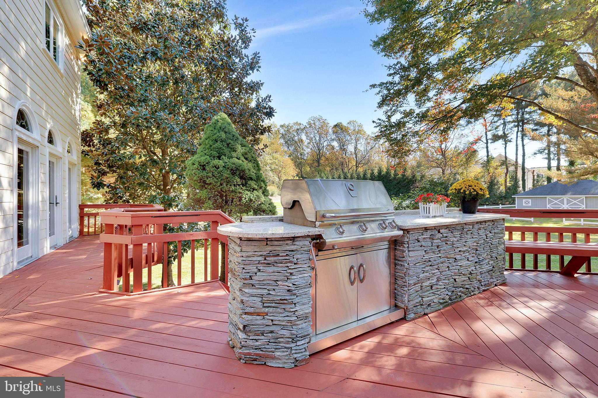 11108 POTOMAC VIEW DRIVE