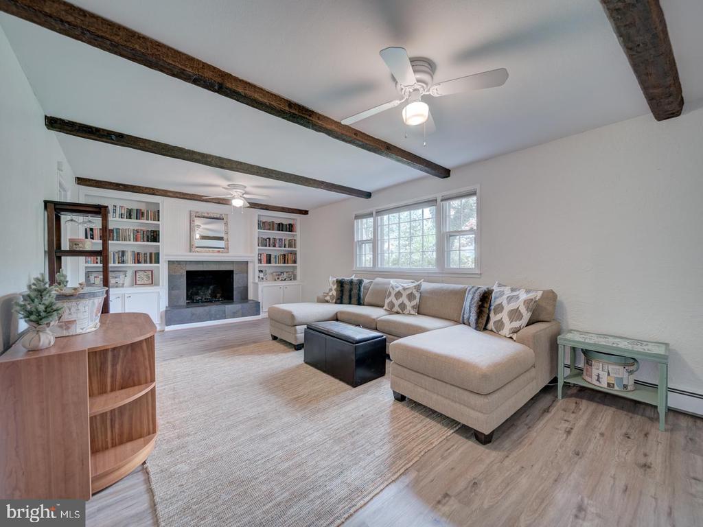 3400 COLONIAL COURT