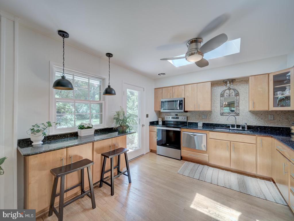 3400 COLONIAL COURT