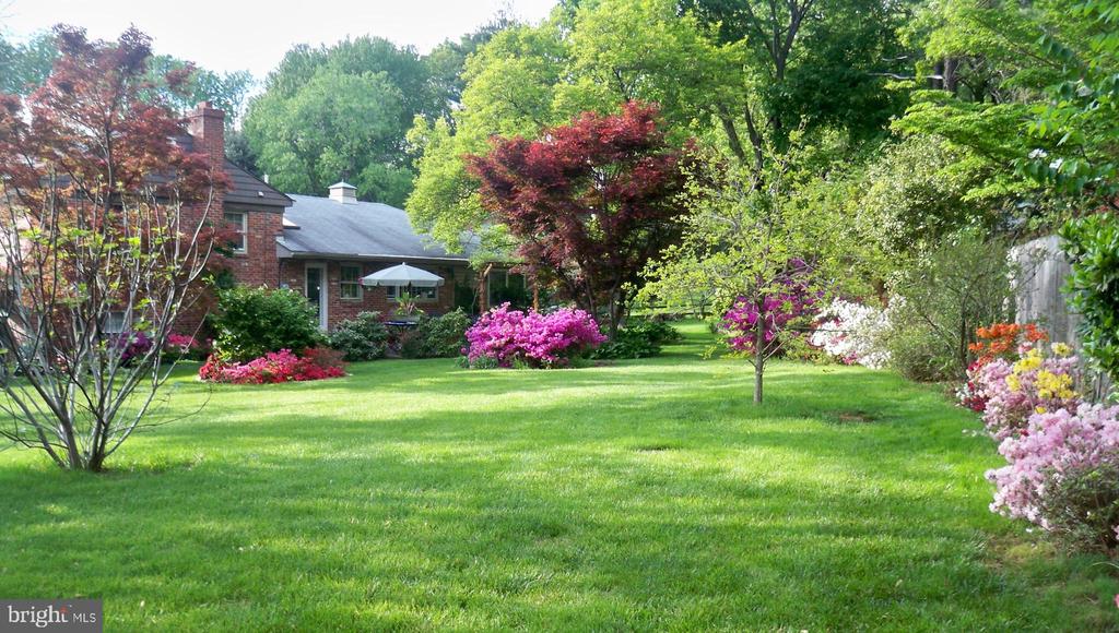 3400 COLONIAL COURT