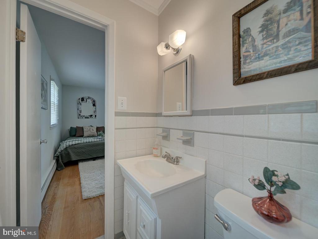3400 COLONIAL COURT