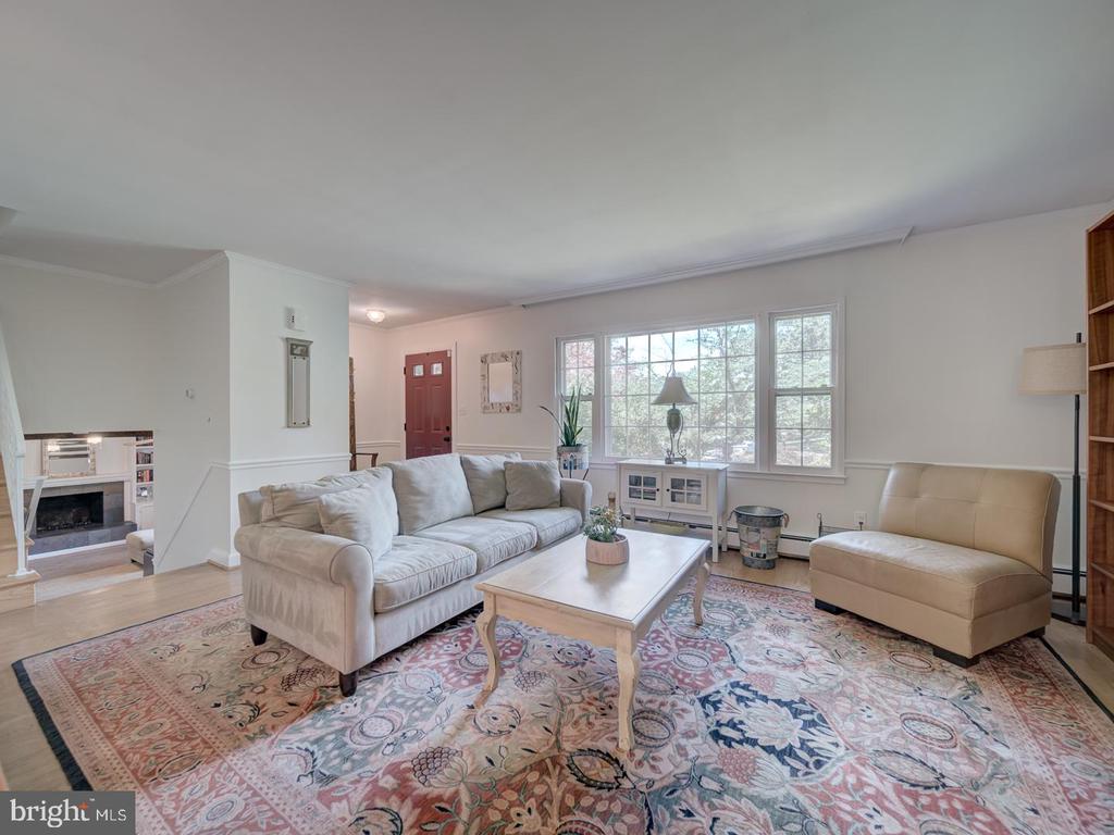 3400 COLONIAL COURT