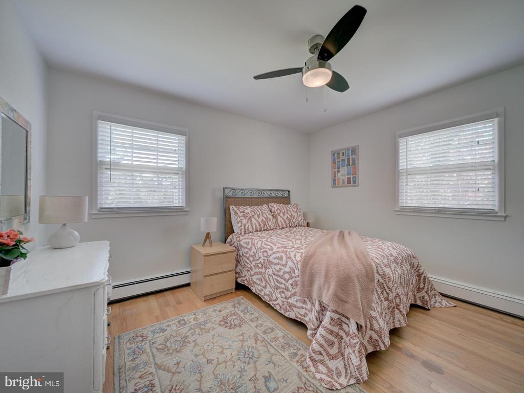 3400 COLONIAL COURT