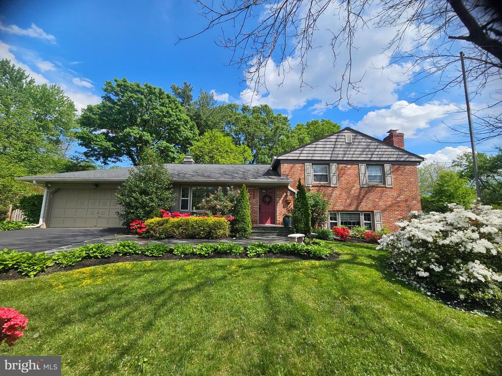 3400 COLONIAL COURT
