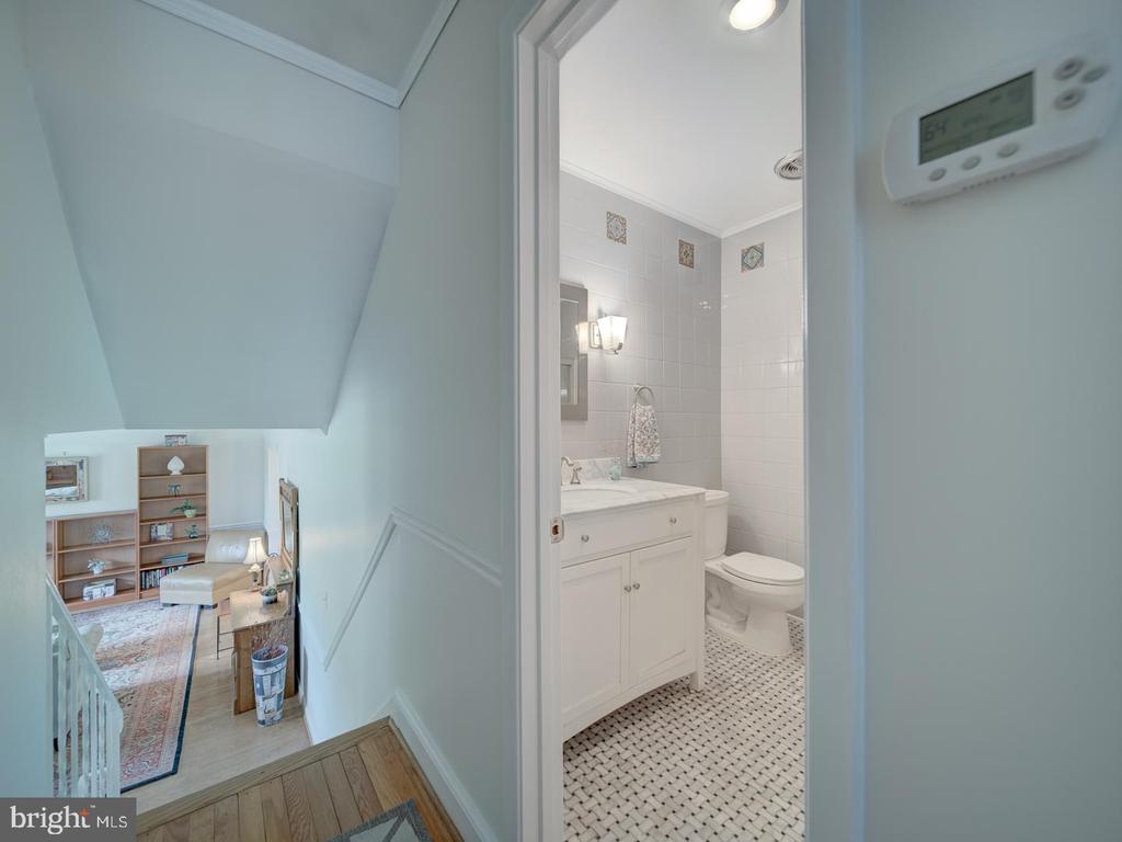 3400 COLONIAL COURT