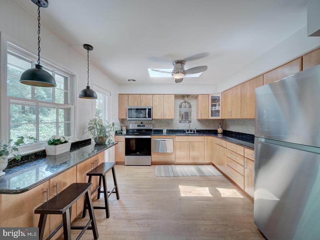 3400 COLONIAL COURT