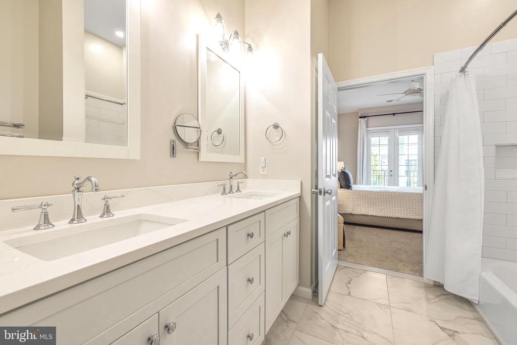 23 ARCH PLACE 475