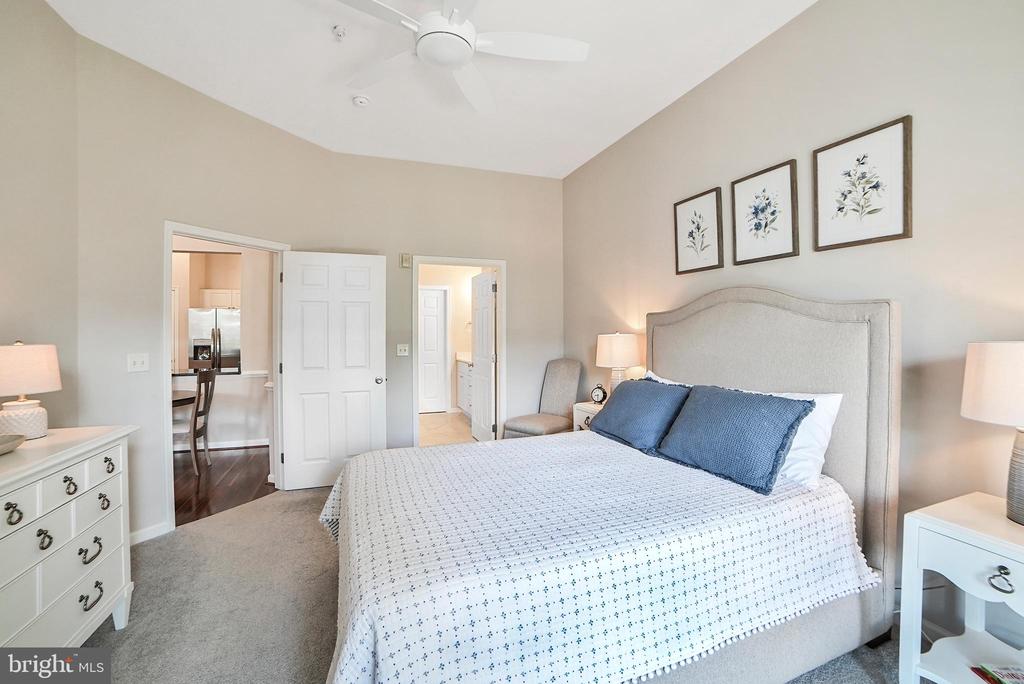 23 ARCH PLACE 475