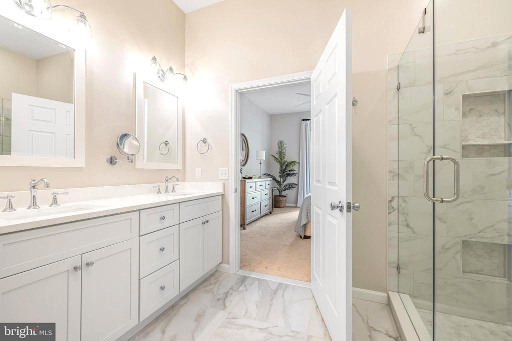 23 ARCH PLACE 475