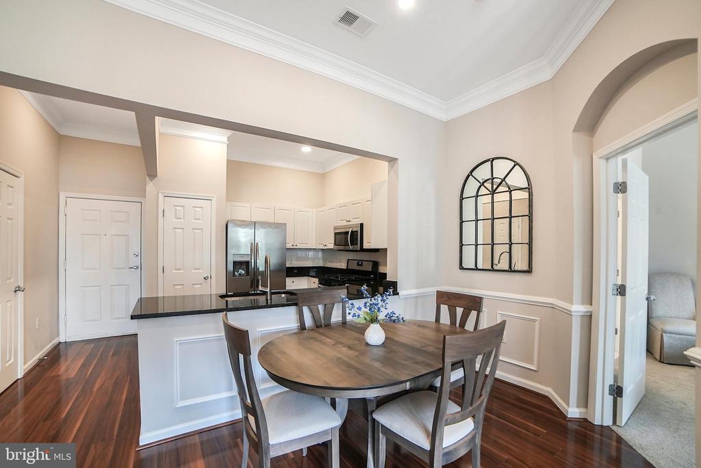 23 ARCH PLACE 475