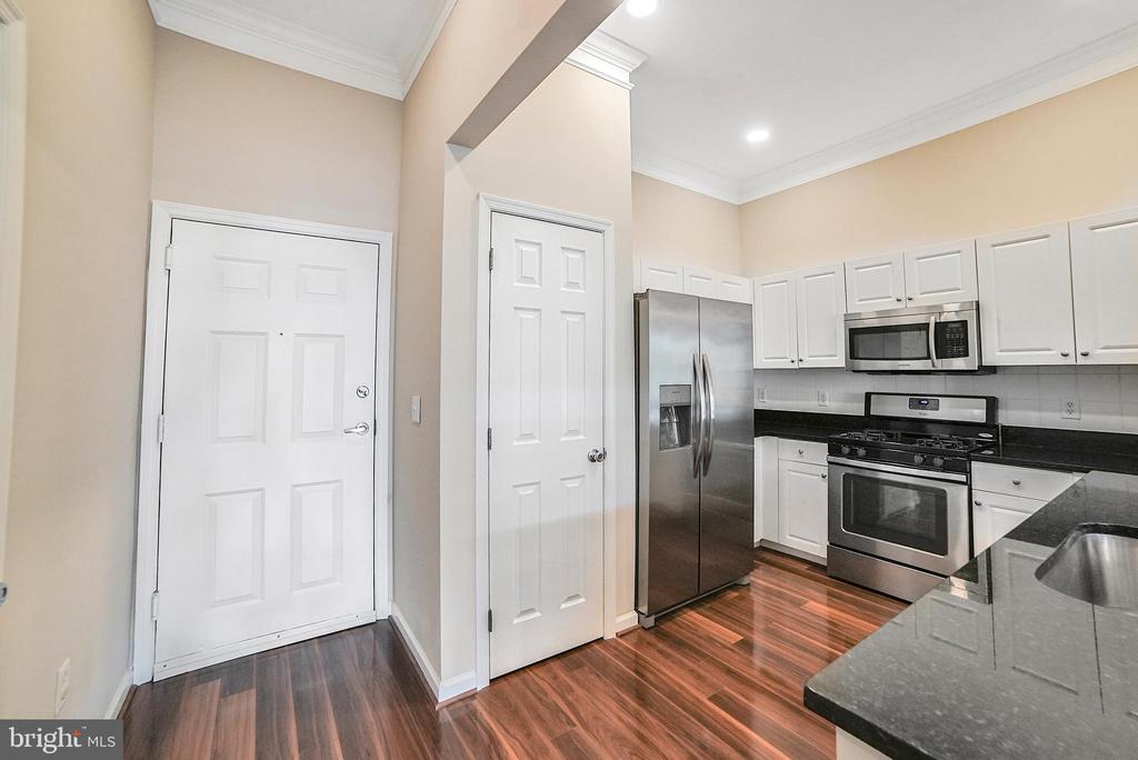 23 ARCH PLACE 475