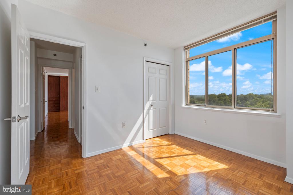 4801 FAIRMONT AVENUE 804