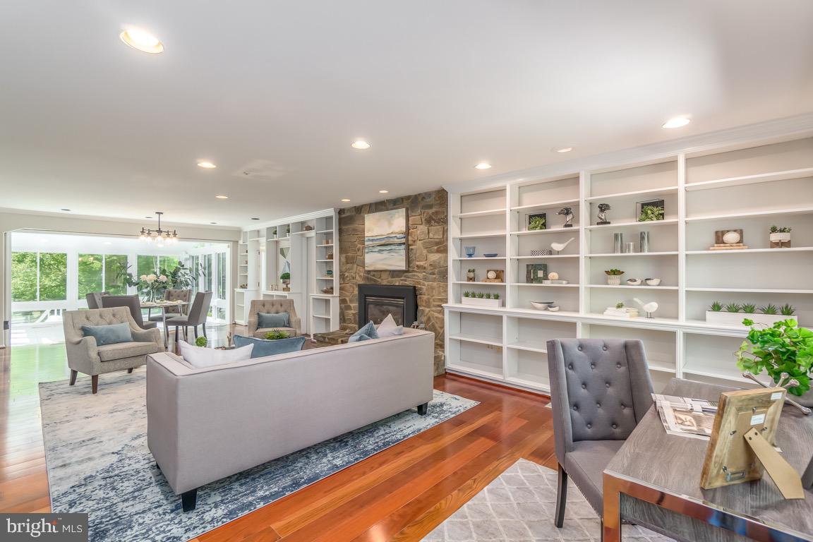 11208 TARA ROAD