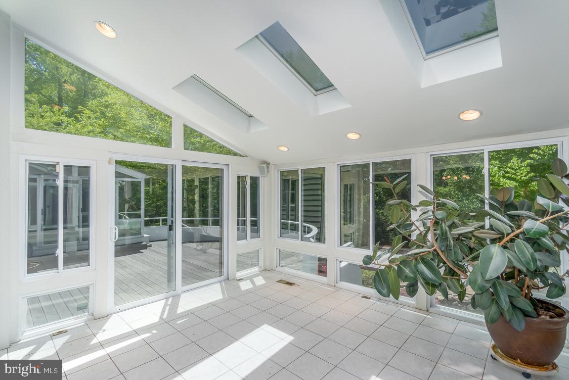 11208 TARA ROAD
