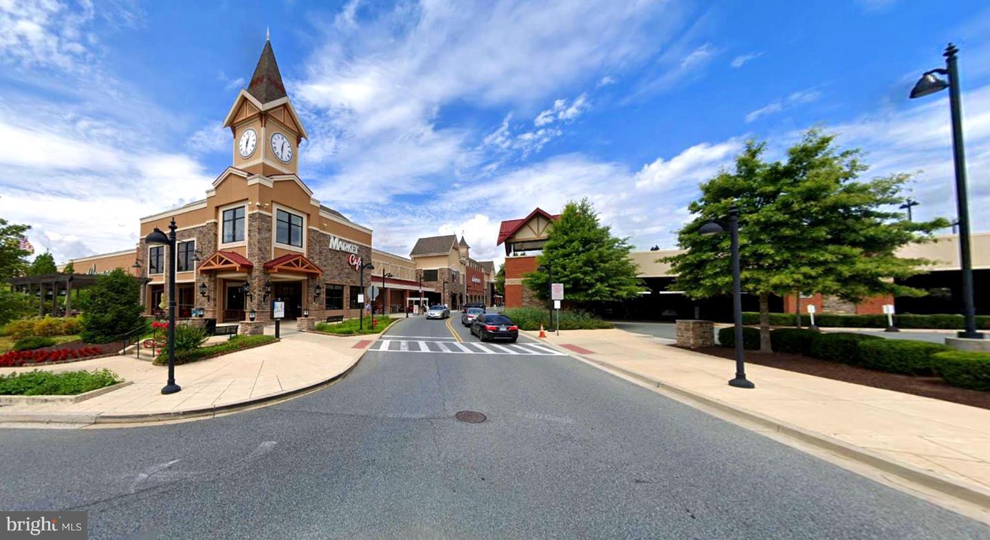 19430 BREEZEDALE LANE