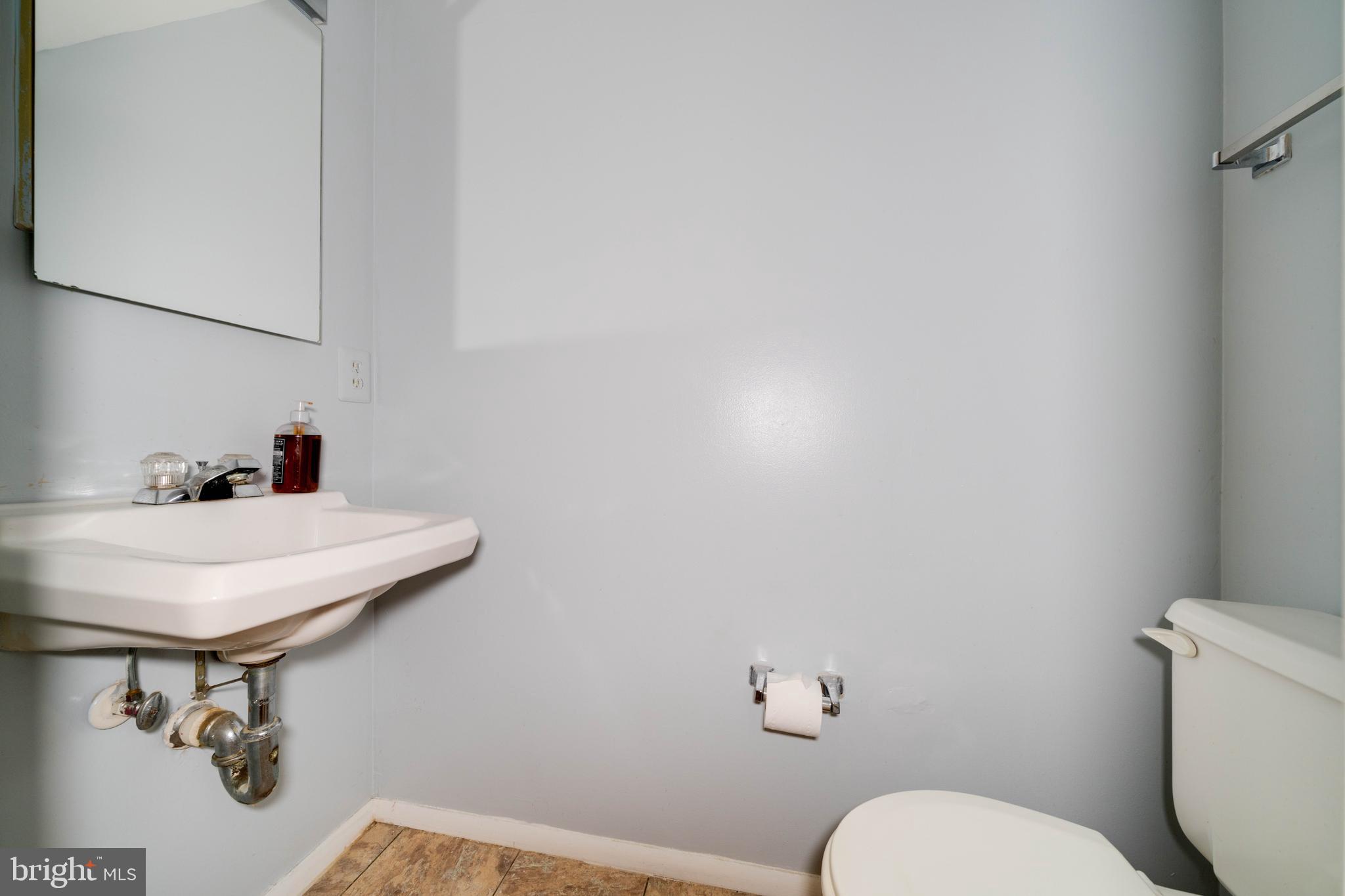 19430 BREEZEDALE LANE