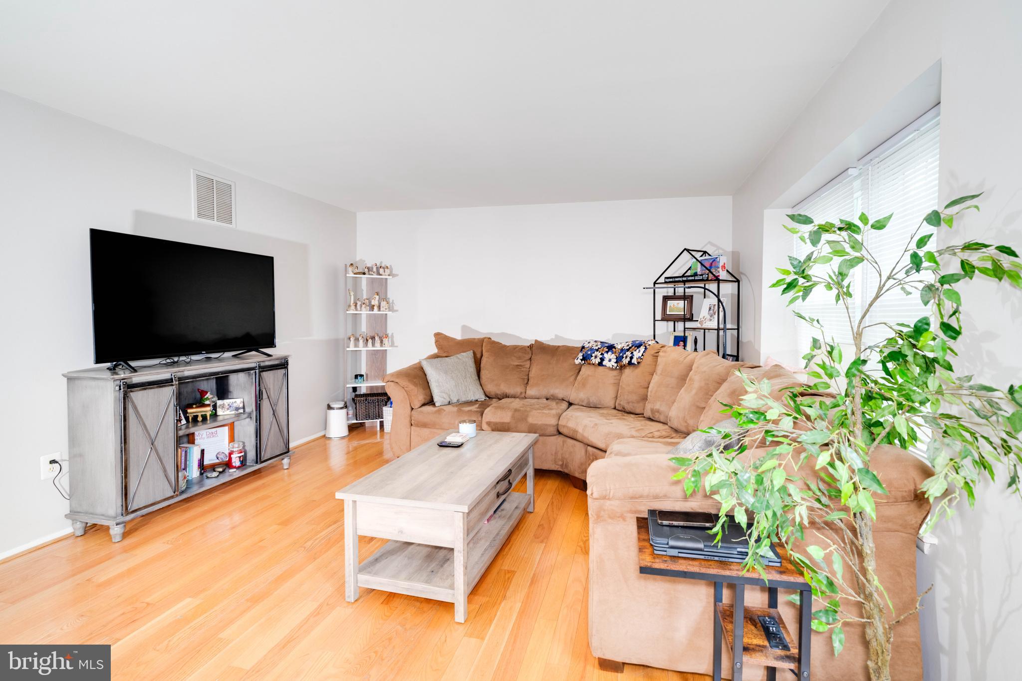 19430 BREEZEDALE LANE