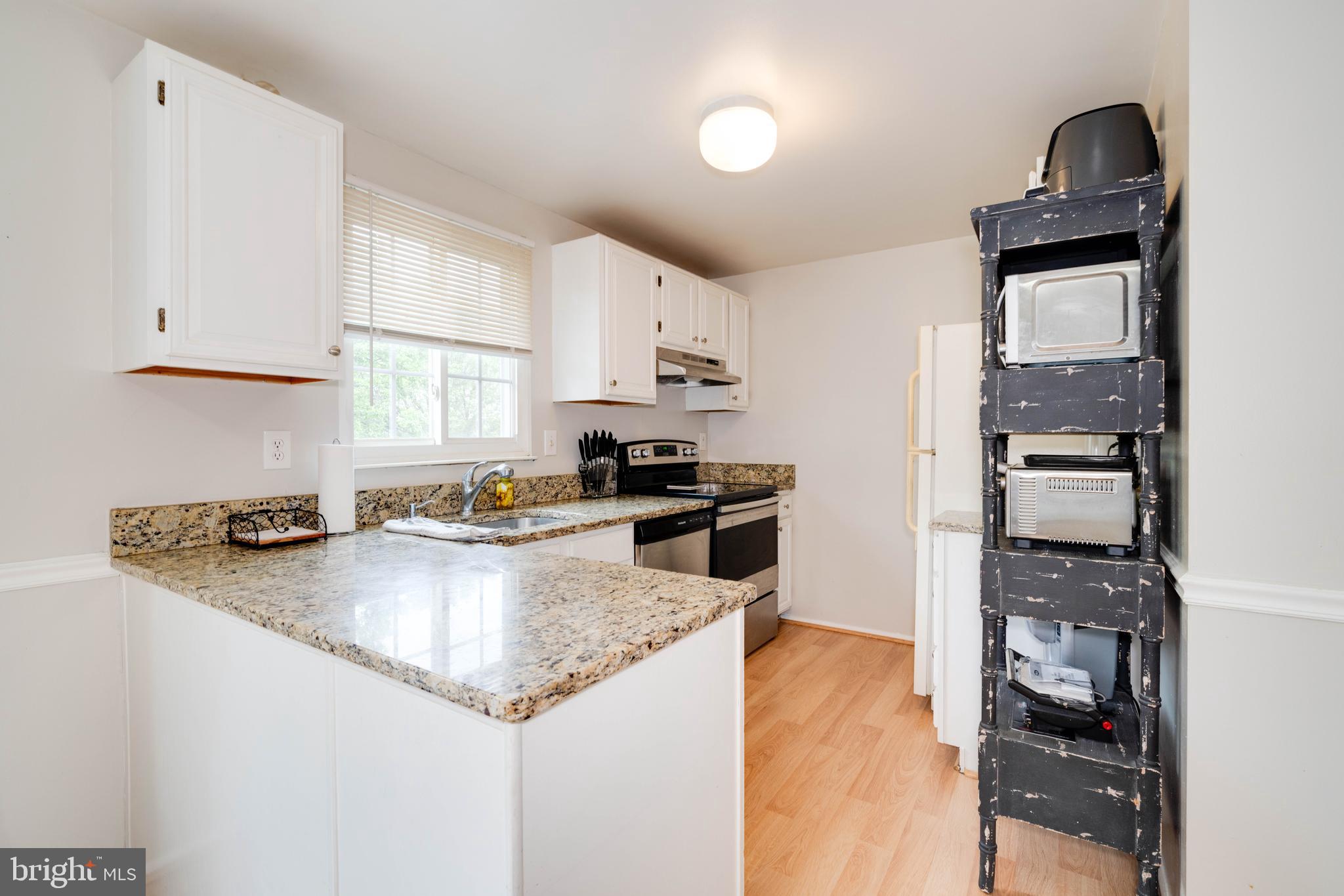 19430 BREEZEDALE LANE